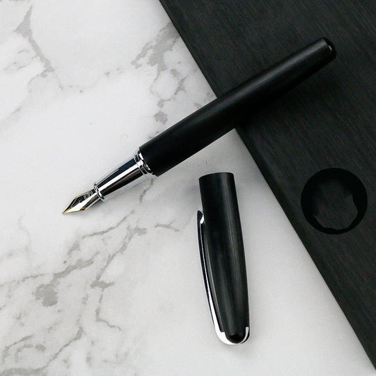 Business office fountain pen with metal shell and 0.5mm fine nib