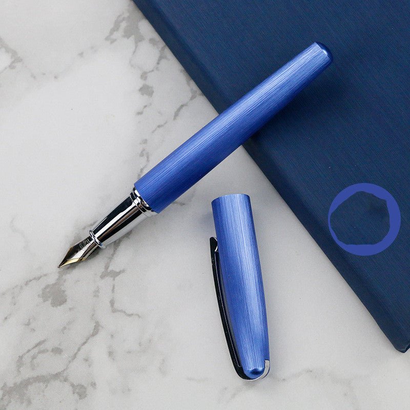 Business office fountain pen with metal shell and 0.5mm fine nib